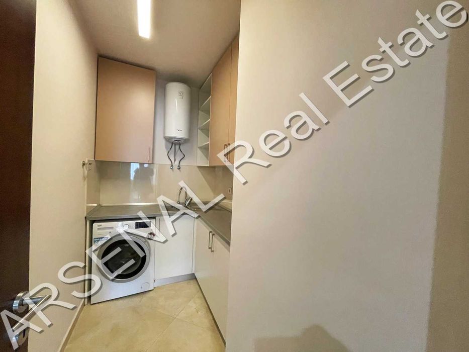 Дава се под наем Тристаен апартамент в София, Изток - 141 кв.м за 1196.97 € - Снимка #11