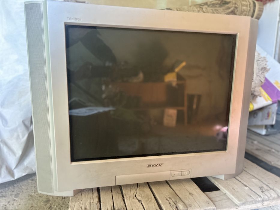 Телевизор SONY в рабочем состоянии