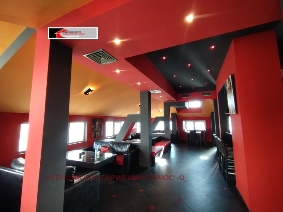 Дава се под наем Заведение в София, Център - 160 кв.м за 2040 € - Снимка #2