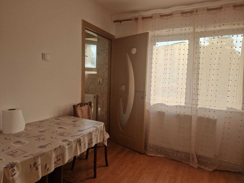 Închiriez apartament 2 camere