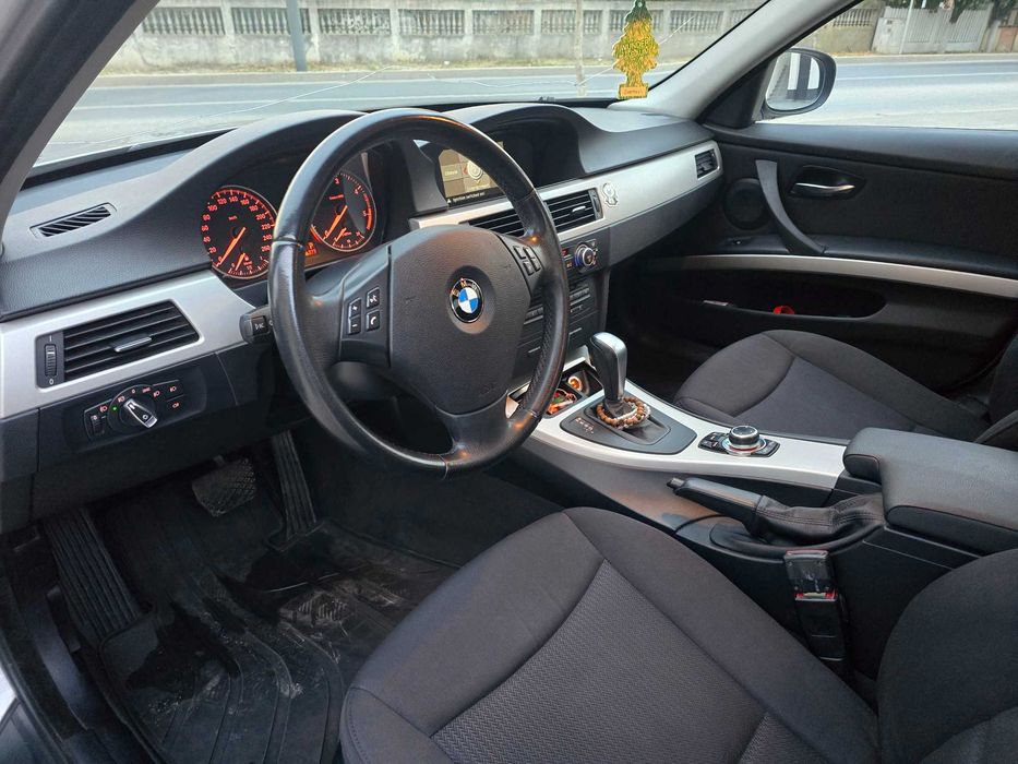 BMW Seria 3 2009 — imagine 5