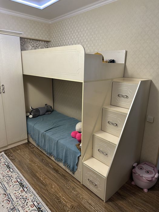 Двухярусная кровать