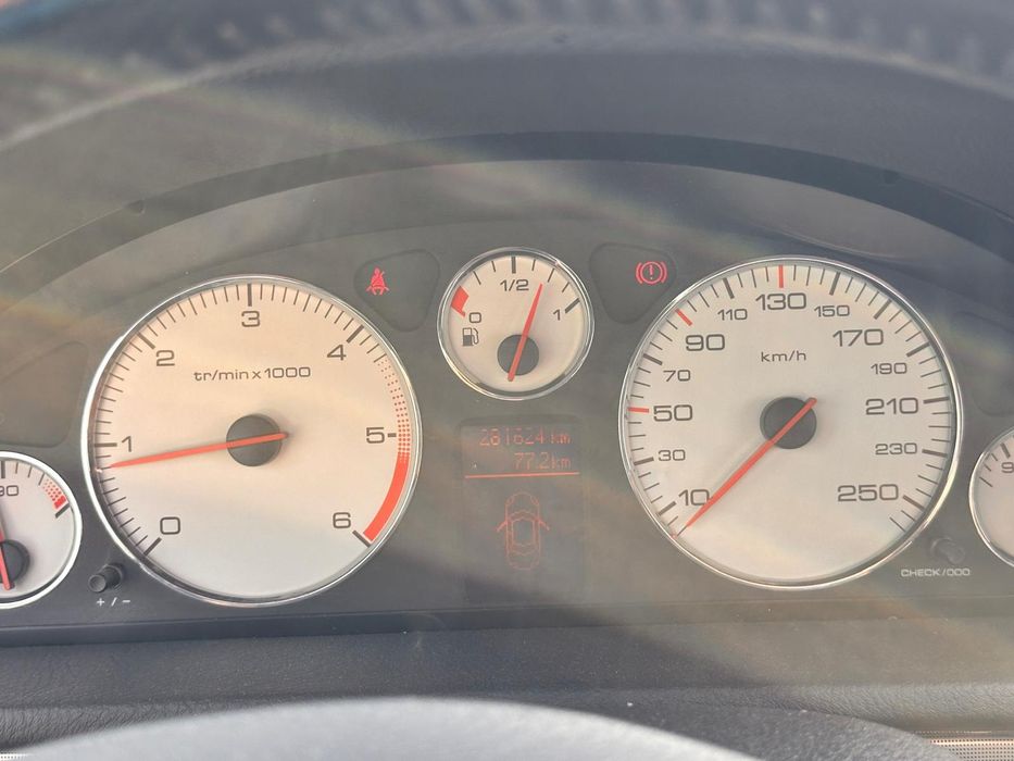 Vând Peugeot 407 2.0 diesel break