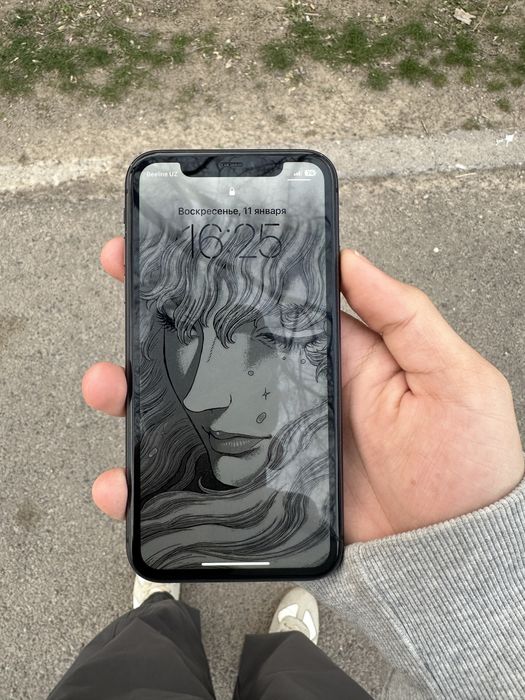 iPhone 11 black 64gb