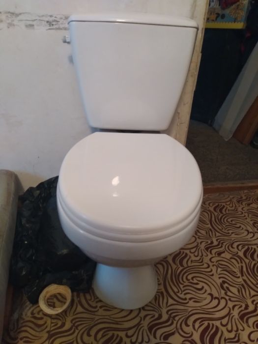 Унитаз с бачком б/у