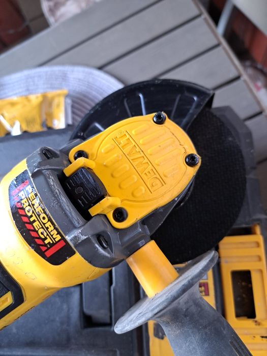 Flex Dewalt DCG 409