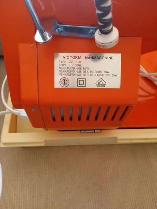 Шевна машина Victoria
