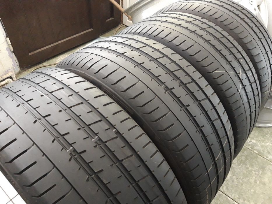 4 anvelope 255/40 R21 Pirelli de vara