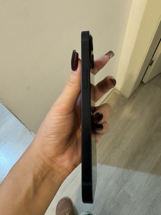 Продам Iphone 13 128 gb, midnight blue
