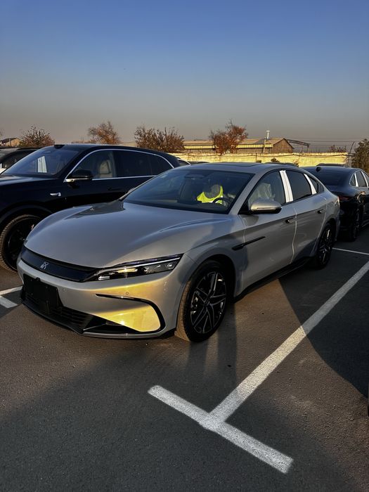 Byd han 635 km yashil grey gold