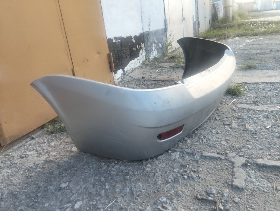 Продам бампер задний