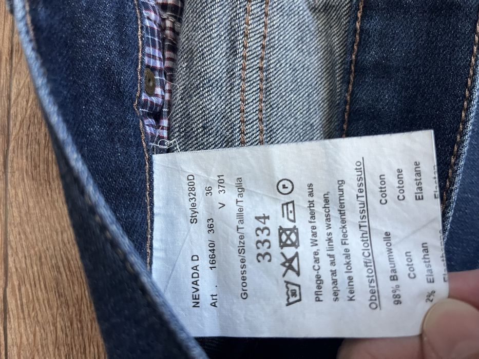 Продам джинсы Bugatti