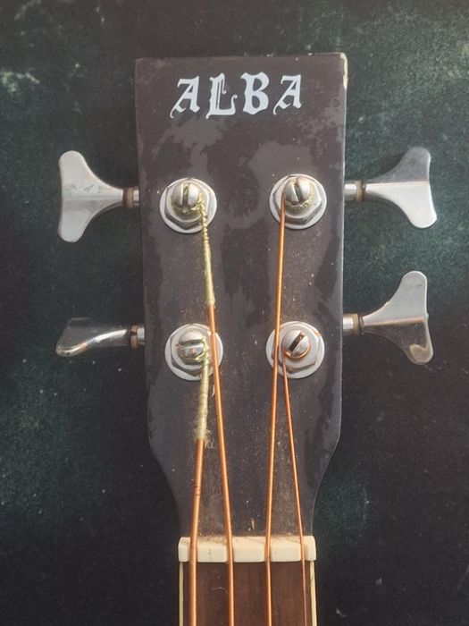 Акустична електрическа бас китара ALBA