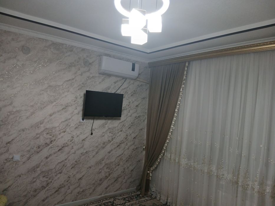 Angor tumani sharq guli mahallasida joylashgan kup qavatli uylar