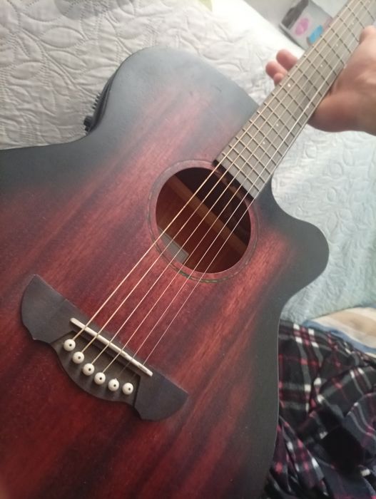 Chitară acustică