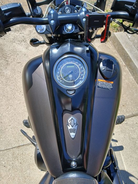 Yamaha raider XV 1900