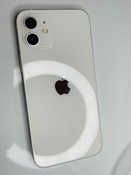 Iphone 12 in stare foarte buna