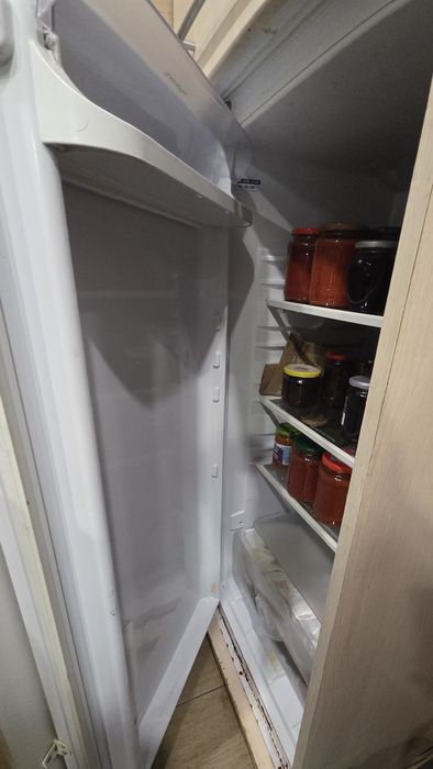 Frigider incorporabil Ariston