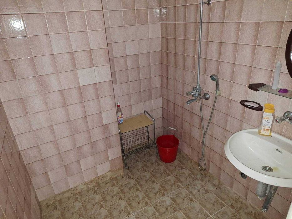 Дава се под наем Двустаен апартамент в Русе, Дружба 2 - 70 кв.м за 204 € - Снимка #4