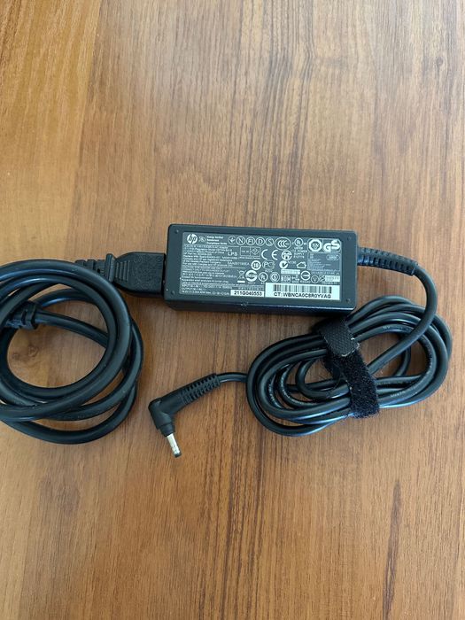 Адаптери зарядни Lenovo и HP