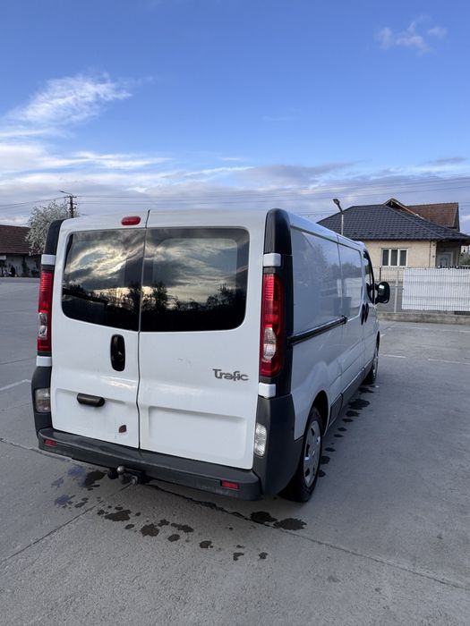 RENAULT Trafic 2010 — imagine 3