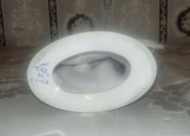 фарфоровая статуэтка
