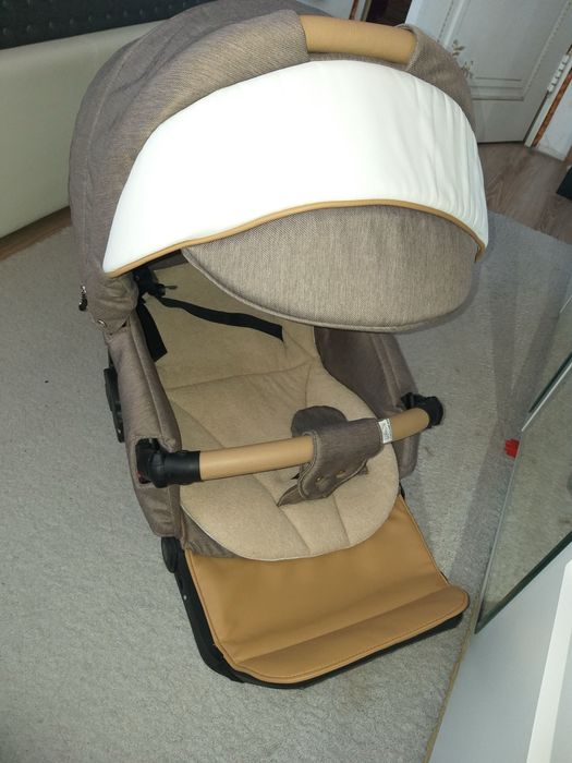 Продам коляску 2в1 срочно