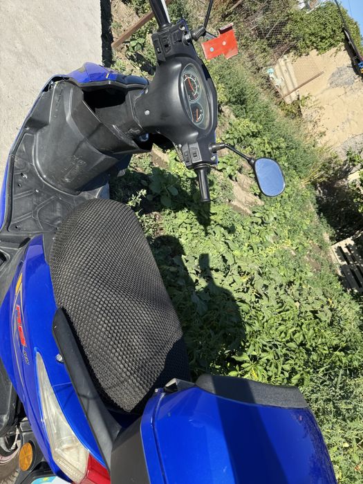 Продам скутер 150 кубов