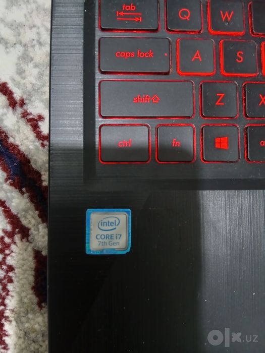 Kompyuter notebook asus