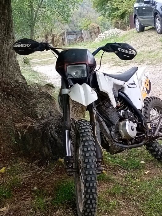 Dau la schimb huriccane de 250cc