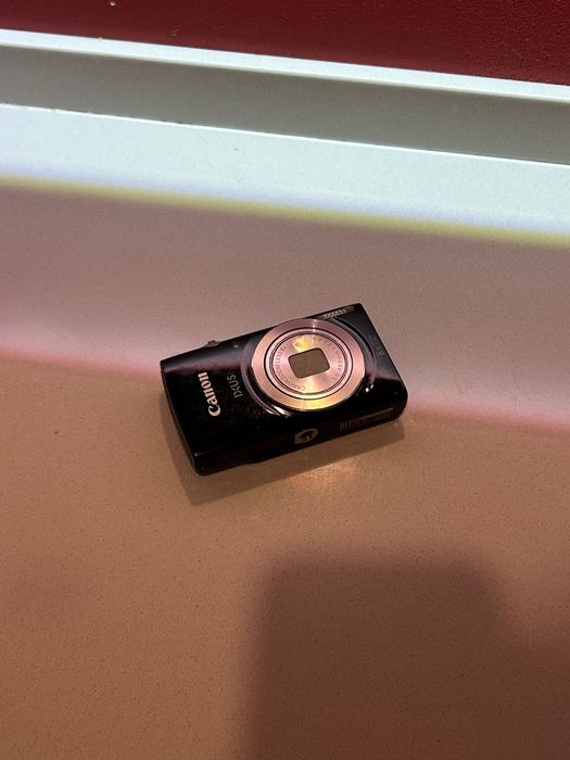 canon ixus 177!!