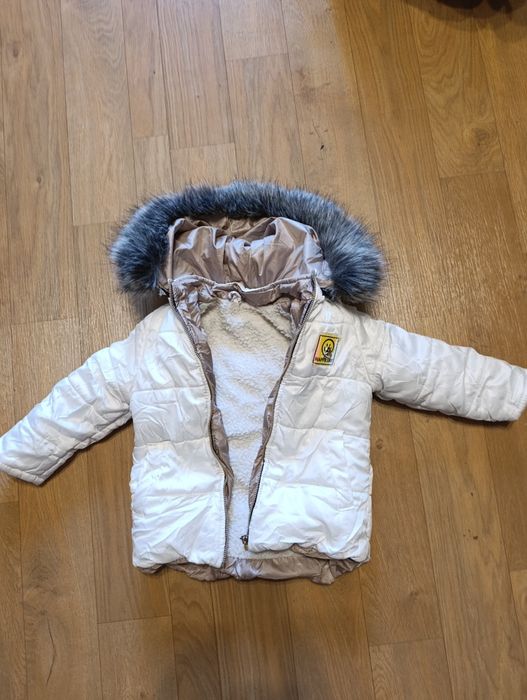 Продам зимнюю куртку на 2-3 года