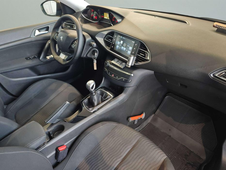 Vand Peugeot 308 SW Inmatriculat