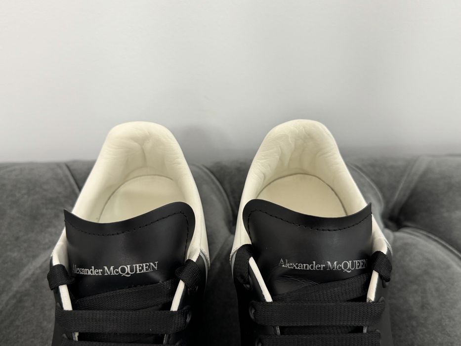 Alexandef mcqueen Oversized Sneaker 3-D Black White