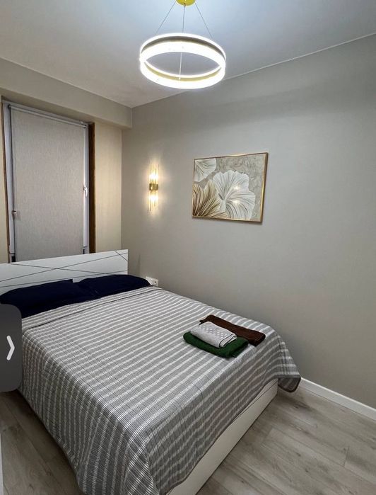 Кровать с матрасом 140*200.