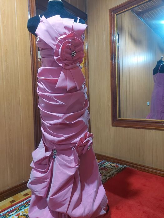 Вечернее платье в пол