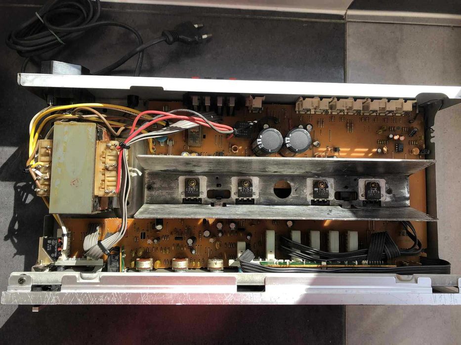 Комплект Pioneer- усилвател SA-550 и тунер TX-540L. Бонус- говорители!