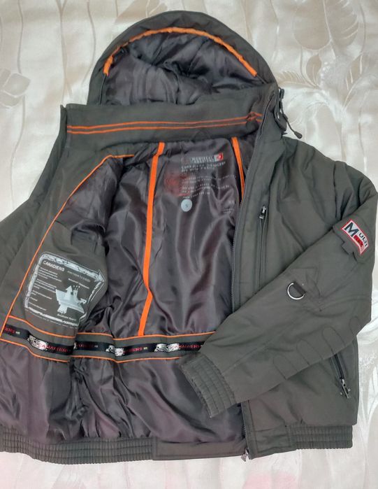 Продам куртку  в отличном состоянии