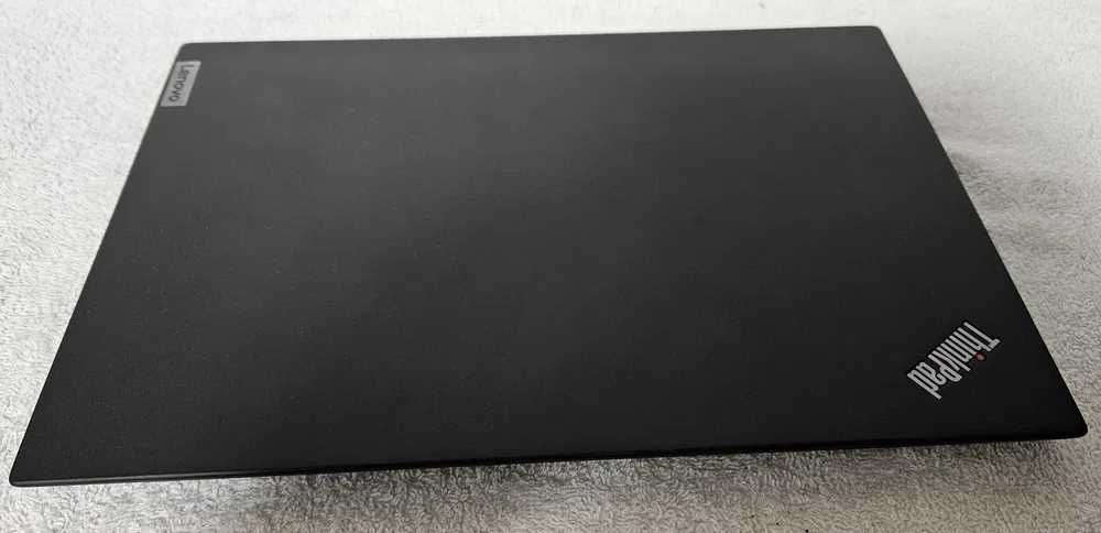 Laptop Lenovo ThinkPad T14S Gen 2i i5 1135G7 16GB RAM SSD 512 gb