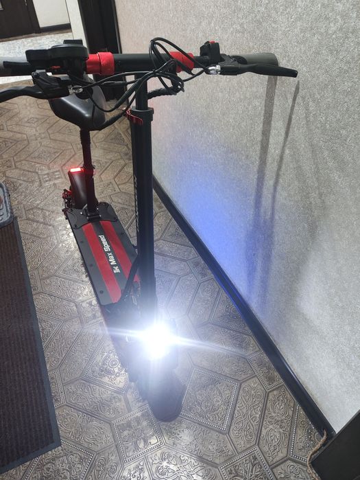 Продам электросамокат