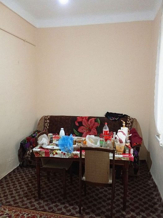 Продается 1 ком 2этаж Навои