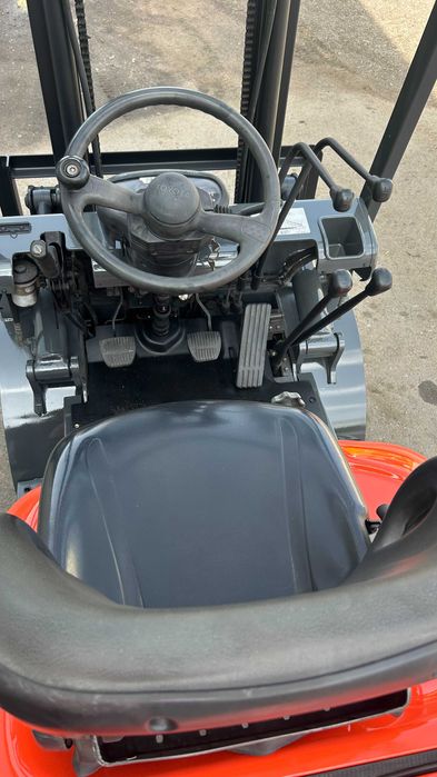 Продам вилочный погрузчик (кара)