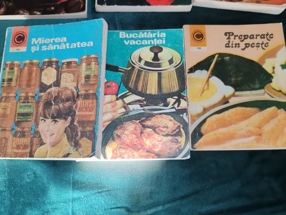 Diverse cărți de vânzare !