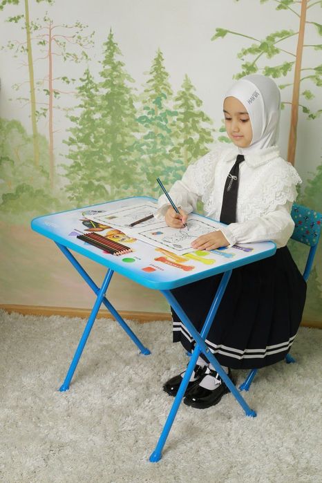 Продам хороший качественный детский парту комплект.