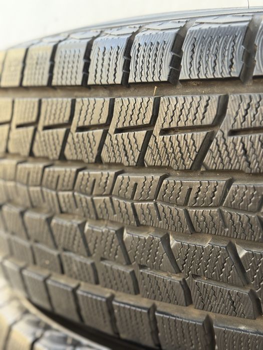 Шины б/у зимние Dunlop