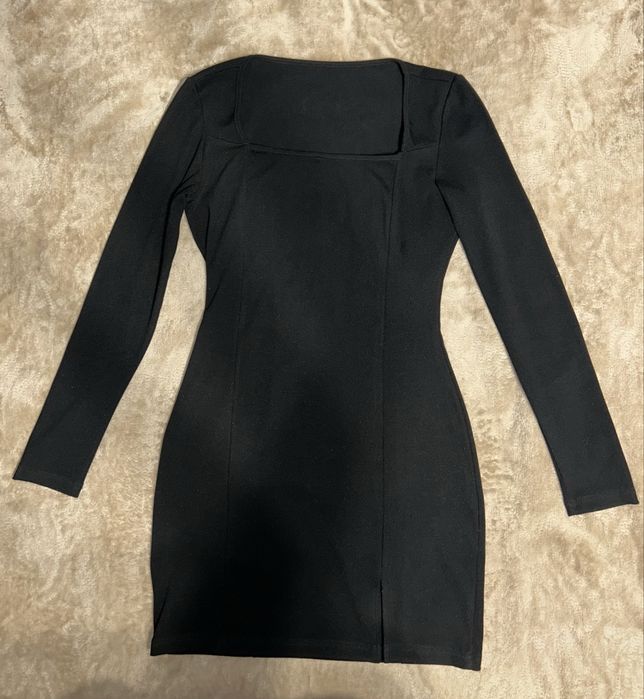 Черное платье