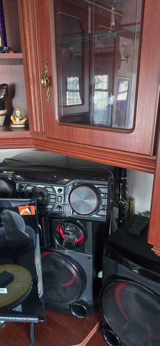 Lg 2 750 Във отлично састояние  с Блутут