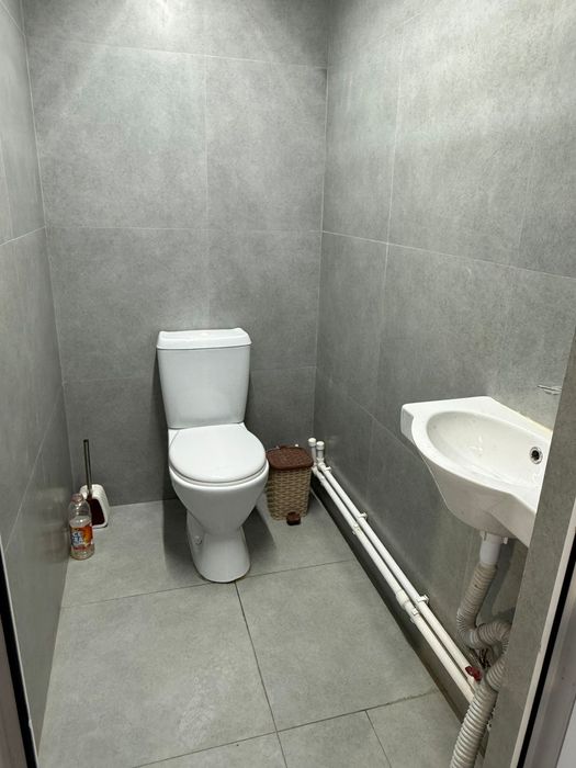 Сдам в аренду бокс с подьемником