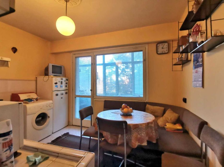 Продава се Тристаен апартамент в Русе, Родина 2 - 84 кв.м за 1014 €/кв.м - Снимка #8