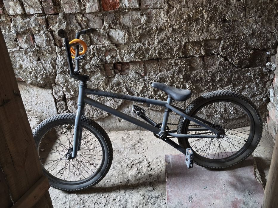 Продам BMX не дорого